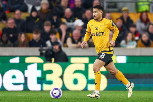 中起到更大 中起到更大